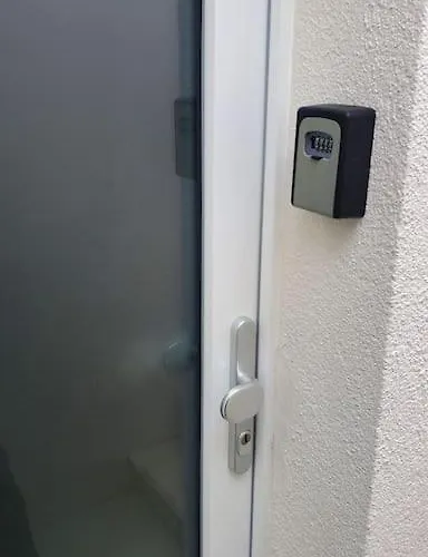 Schoene Nahe Nuernberg, 60 Qm, 3 Pers. Wlan アパート シュタイン・バイ・ニュルンベルク